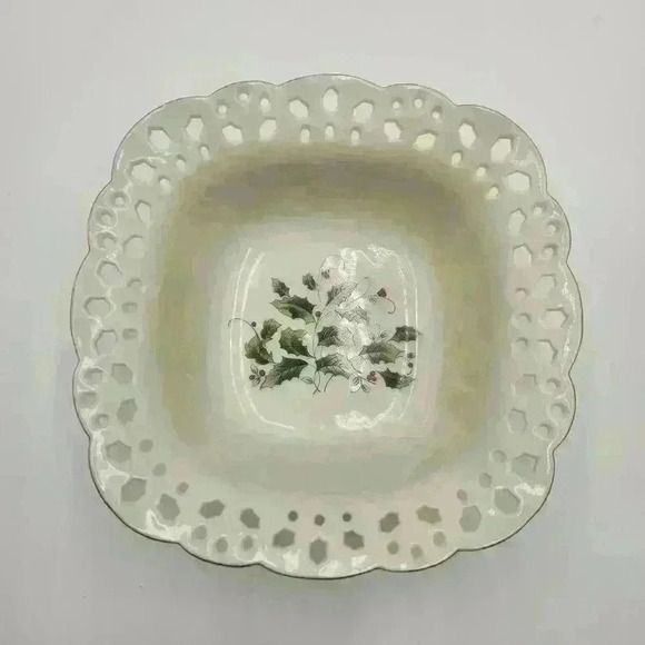 Royal Limited Holly Holiday Ceramic Bowl Holly & Berry Decoration & Rim Piercing - Picture 8 of 9